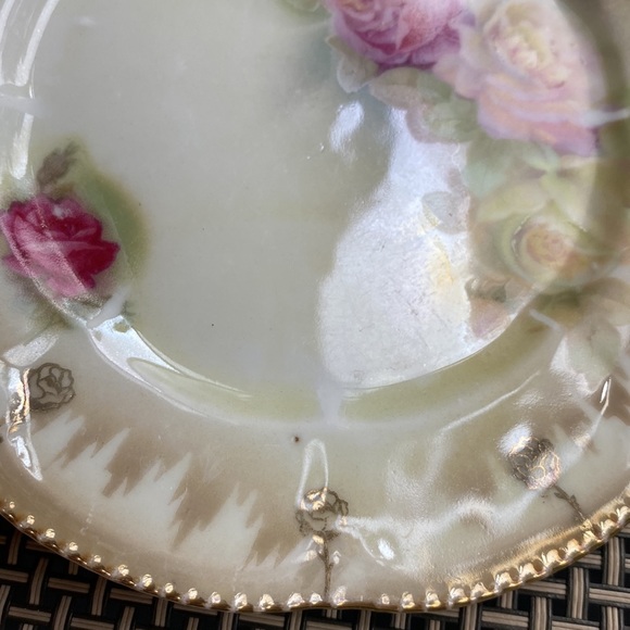 Vintage made in Germany roses ceramic plates. Small plates. 6". - Picture 14 of 16